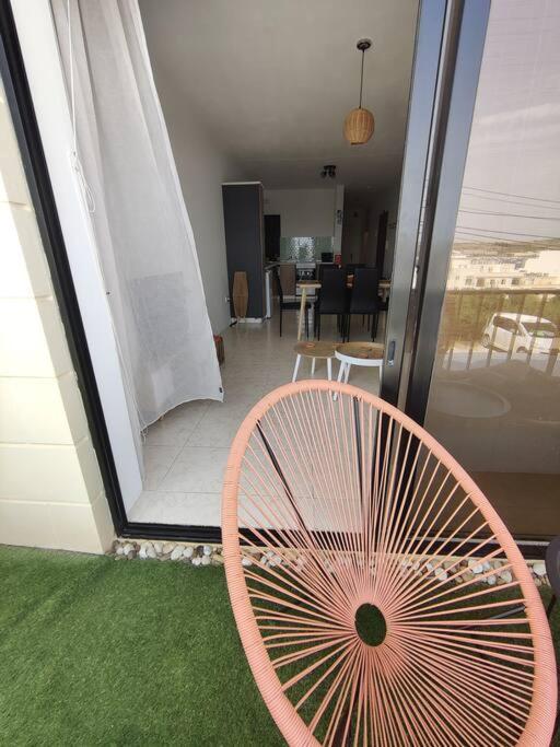מליאהה Seaside Serenity - A Lovely Apartment With Views מראה חיצוני תמונה