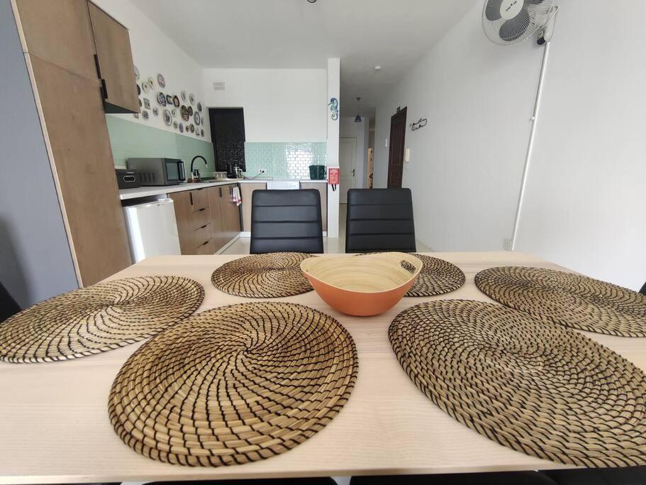 מליאהה Seaside Serenity - A Lovely Apartment With Views מראה חיצוני תמונה